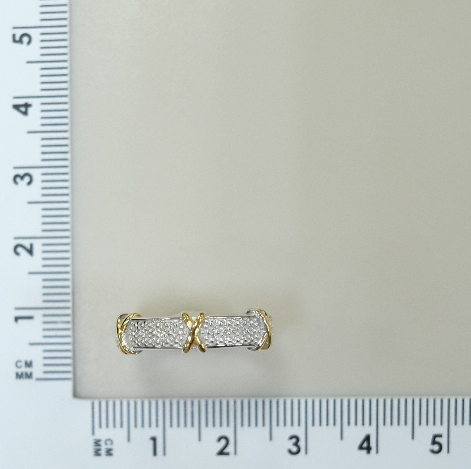 Серебряное кольцо с бриллиантами